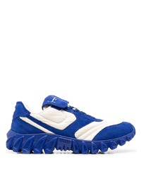 weiße und dunkelblaue Sportschuhe von Pantofola D'oro