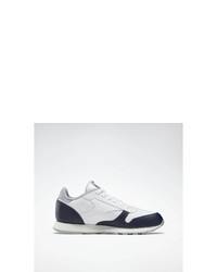 weiße und dunkelblaue Sportschuhe von Reebok Classic