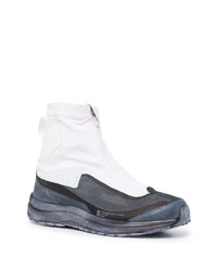 weiße und dunkelblaue Sportschuhe von 11 By Boris Bidjan Saberi