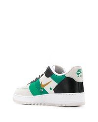 weiße und grüne Leder niedrige Sneakers von Nike