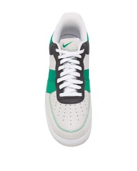 weiße und grüne Leder niedrige Sneakers von Nike