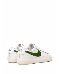 weiße und grüne Leder niedrige Sneakers von Nike