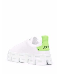 weiße und grüne Leder niedrige Sneakers von Versace