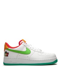 weiße und grüne Leder niedrige Sneakers von Nike