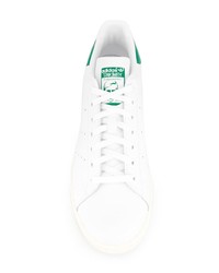 weiße und grüne Leder niedrige Sneakers von adidas