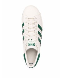 weiße und grüne Leder niedrige Sneakers von adidas