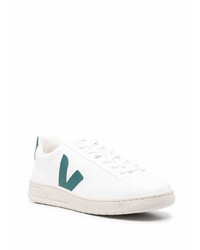 weiße und grüne Leder niedrige Sneakers von Veja