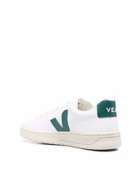 weiße und grüne Leder niedrige Sneakers von Veja