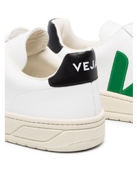 weiße und grüne Leder niedrige Sneakers von Veja