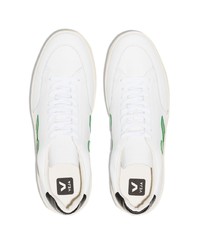 weiße und grüne Leder niedrige Sneakers von Veja