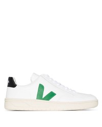 weiße und grüne Leder niedrige Sneakers von Veja