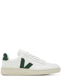 weiße und grüne Leder niedrige Sneakers von Veja