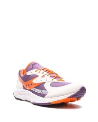 weiße und lila Sportschuhe von Saucony