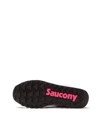 weiße und rosa Sportschuhe von Saucony