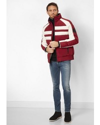 weiße und rote Daunenjacke von S4 JACKETS