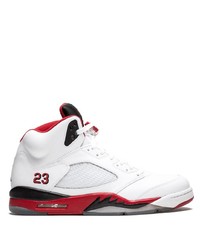 weiße und rote hohe Sneakers aus Leder von Jordan
