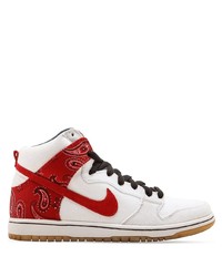 weiße und rote hohe Sneakers aus Segeltuch von Nike