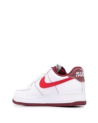 weiße und rote Leder niedrige Sneakers von Nike