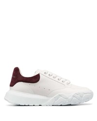 weiße und rote Leder niedrige Sneakers von Alexander McQueen