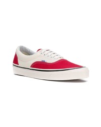 weiße und rote niedrige Sneakers von Vans