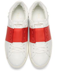 weiße und rote niedrige Sneakers von Valentino