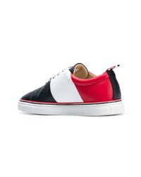 weiße und rote und dunkelblaue horizontal gestreifte niedrige Sneakers von Thom Browne