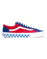 weiße und rote und dunkelblaue niedrige Sneakers von Vans