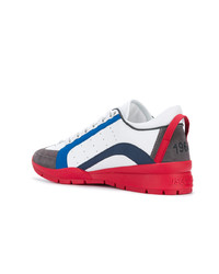 weiße und rote und dunkelblaue niedrige Sneakers von DSQUARED2