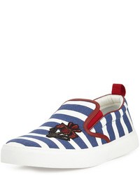 weiße und rote und dunkelblaue Slip-On Sneakers