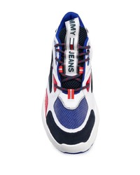 weiße und rote und dunkelblaue Sportschuhe von Tommy Jeans