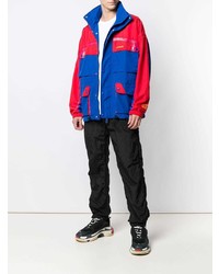 weiße und rote und dunkelblaue Windjacke von Heron Preston