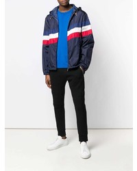 weiße und rote und dunkelblaue Windjacke von Moncler