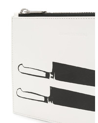 weiße und schwarze bedruckte Leder Clutch von Calvin Klein 205W39nyc