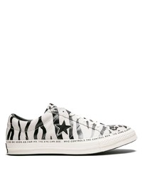 weiße und schwarze bedruckte Leder niedrige Sneakers von Converse