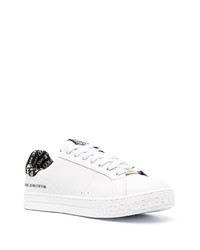 weiße und schwarze bedruckte Leder niedrige Sneakers von VERSACE JEANS COUTURE