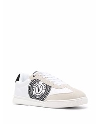 weiße und schwarze bedruckte Leder niedrige Sneakers von VERSACE JEANS COUTURE