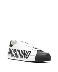 weiße und schwarze bedruckte Leder niedrige Sneakers von Moschino