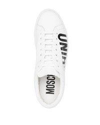 weiße und schwarze bedruckte Leder niedrige Sneakers von Moschino