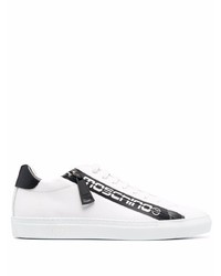 weiße und schwarze bedruckte Leder niedrige Sneakers von Moschino