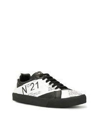 weiße und schwarze bedruckte Leder niedrige Sneakers von N°21