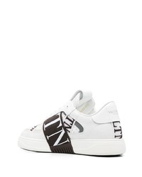 weiße und schwarze bedruckte Leder niedrige Sneakers von Valentino Garavani