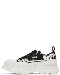 weiße und schwarze bedruckte Segeltuch niedrige Sneakers von Alexander McQueen