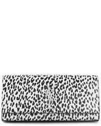 weiße und schwarze Clutch mit Leopardenmuster
