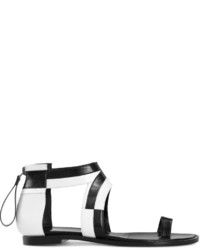 weiße und schwarze flache Sandalen aus Leder von Pierre Hardy