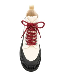 weiße und schwarze flache Stiefel mit einer Schnürung aus Leder von Proenza Schouler