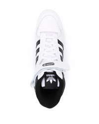 weiße und schwarze hohe Sneakers aus Leder von adidas