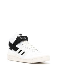 weiße und schwarze hohe Sneakers aus Leder von adidas