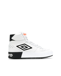 weiße und schwarze hohe Sneakers aus Leder von Umbro Projects