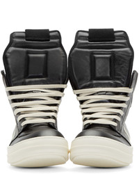 weiße und schwarze hohe Sneakers von Rick Owens