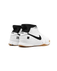 weiße und schwarze hohe Sneakers von Nike